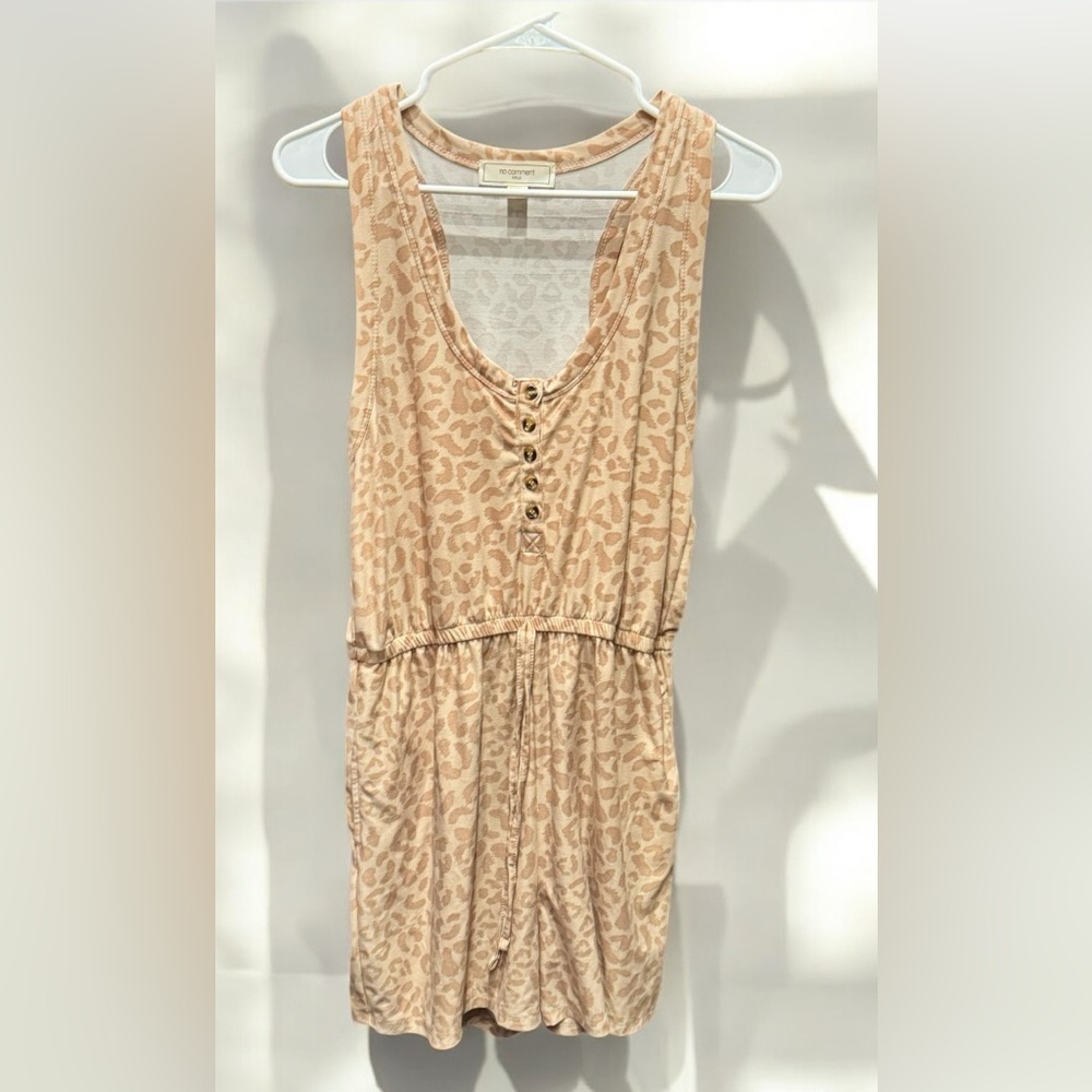 NY LA Leopard Print Sleeveless romper LARGE Pit to pit 16in length 33in